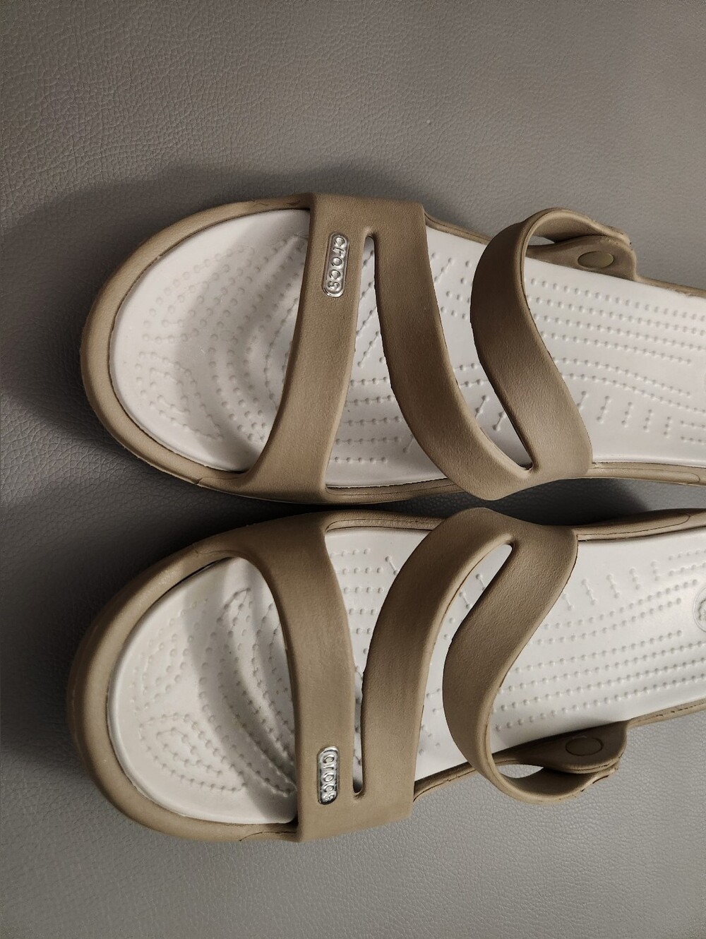 CROCS Women’s Tan/Cream Sandal - Picture 2 of 7